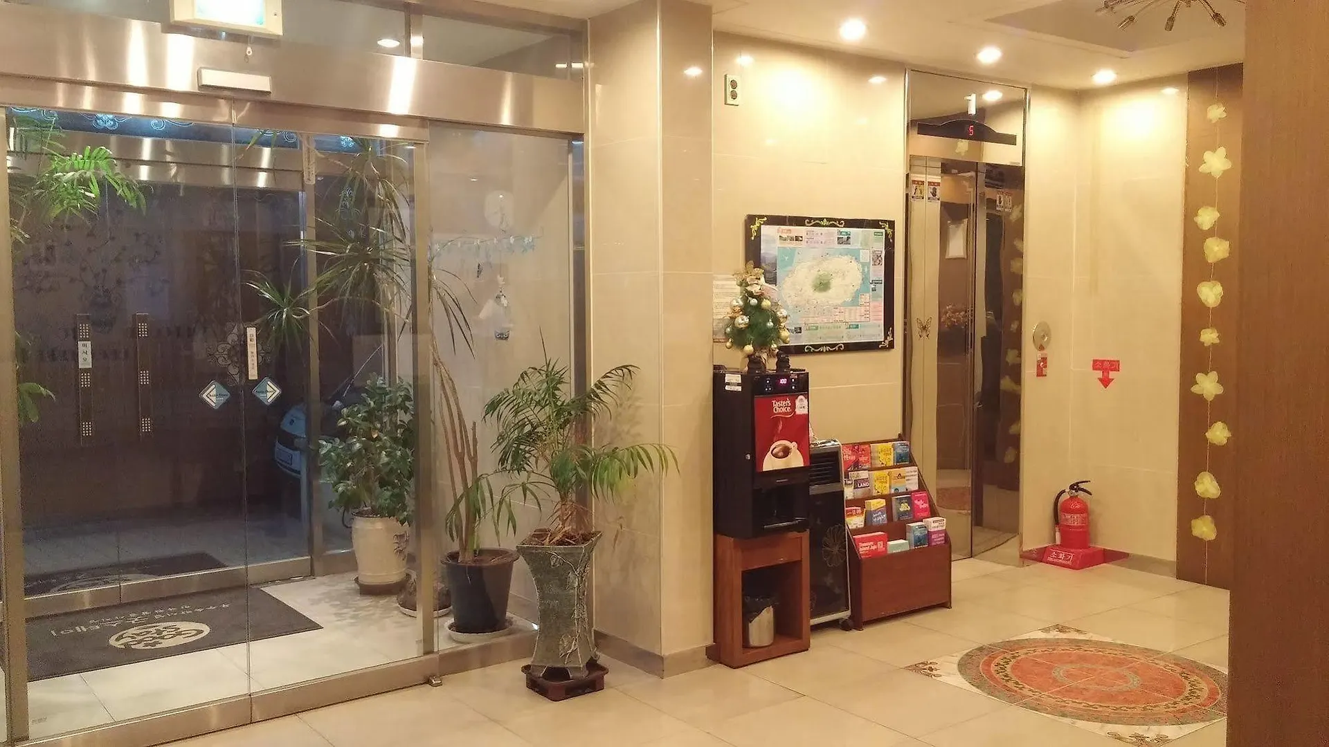 ディッセンバー ホテル 済州市
